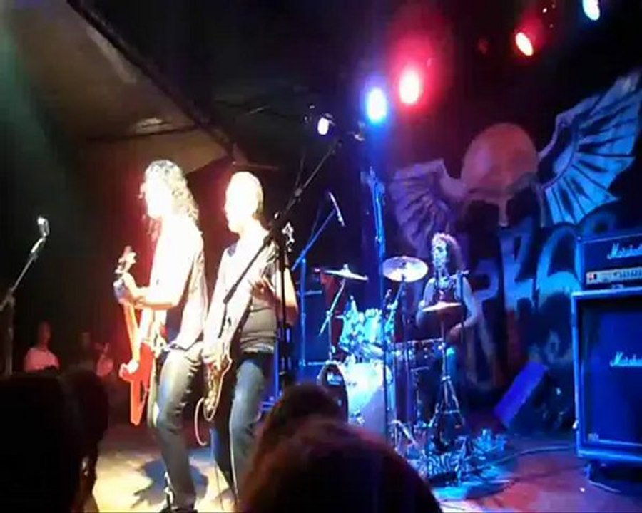 Projeto Metal Brasil. Stress a Tua Mãe é Moça