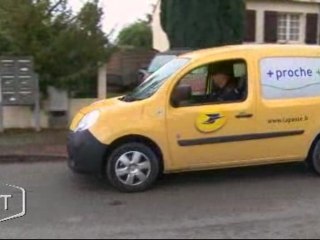 Les facteurs de La Roche-sur-Yon roulent en voiture électrique
