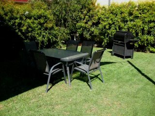 Self Contained Apartment Townhouse, Disable Friendly Accommodation Kyabram , Townhouse Accommodation