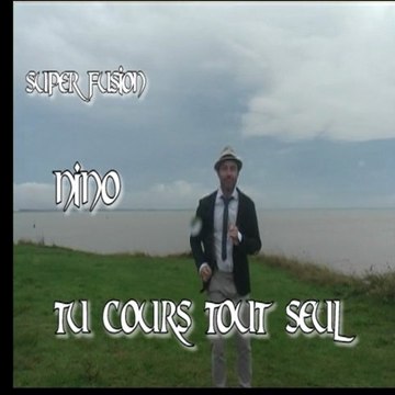 CLIP Nino tu cours tout seul