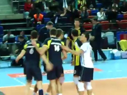 4 Ocak 2012 Fenerbahçe Grundig - Halkbank Maçı 4.Set Sonu