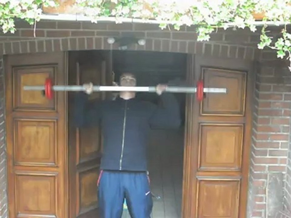 allmusculation.com devellopé militaire 30 kilos