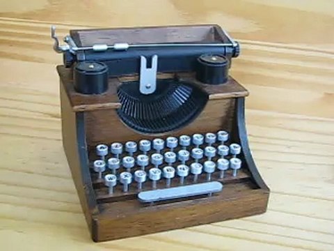 Boite à musique machine à écrire boissellerie.fr 3101