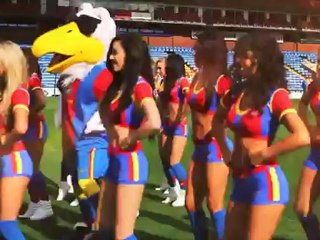 Gangnam Style của các nữ hoạt náo viên