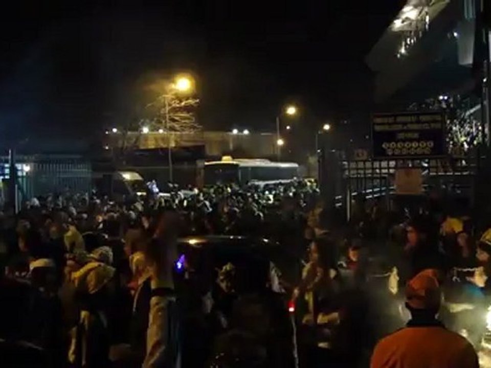 18 Şubat 2012 Fenerbahçe Sivasspor Maçı Kaldırım Tribünü Migros Karşılama 5