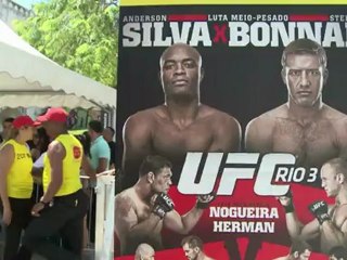 Ultimate fighting stars train for big night in Rio