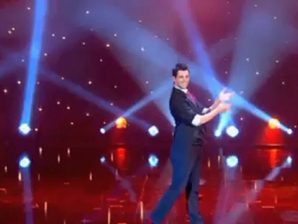 Stage Card Manipulation by Eduardo Galeano (DVD) - Magic Trick