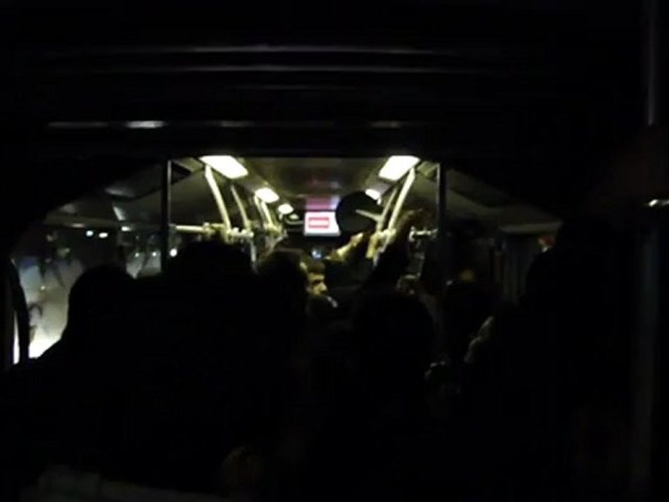 30 Aralık 2011 Fenerbahçe Ülker - Galatasaray MP Maçı Dönüş Metrobüs Yılbaşı Metris'e