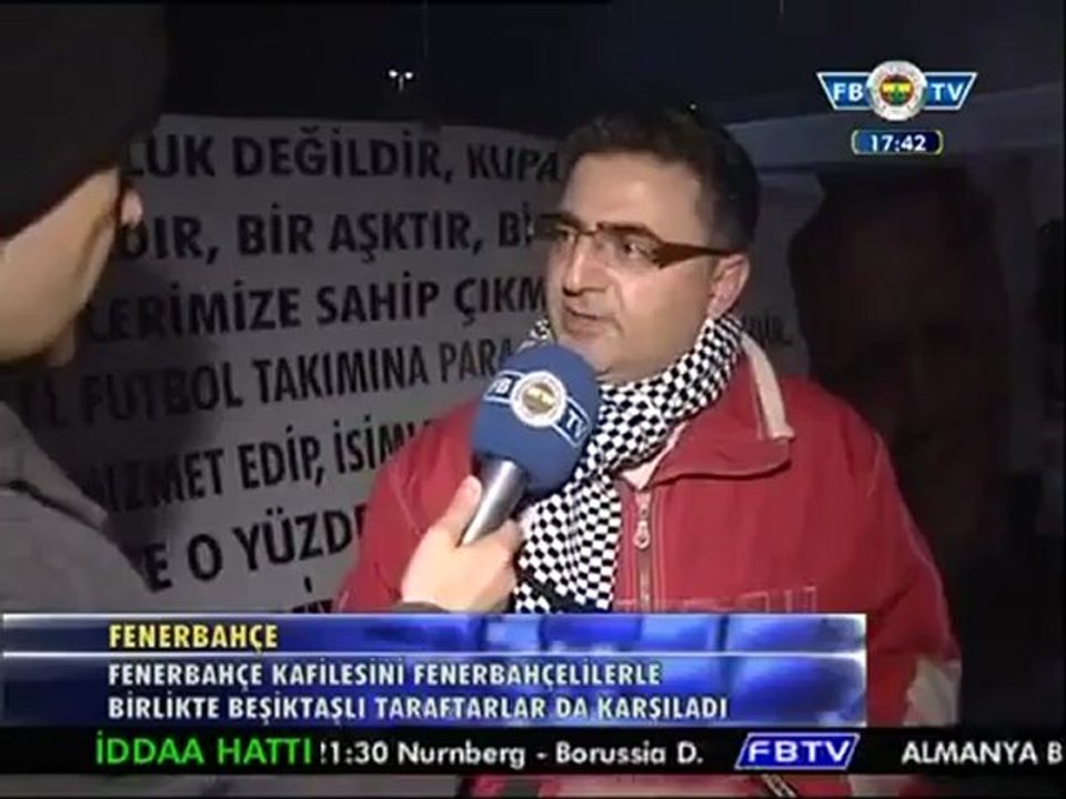 FBTV - Beşiktaşlı Taraftarlardan Pankart Jesti