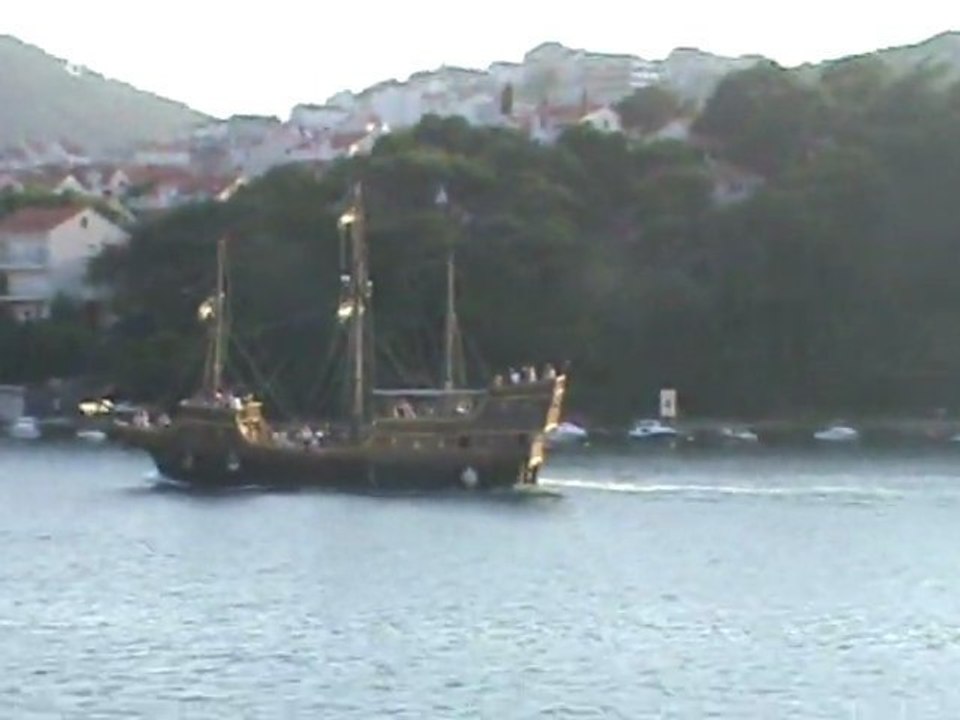 FTI Berlin Ausflug Dubrovnik Hafen Ausflug Kreuzfahrt Mittelmeer Kreuzfahrten 10 Euro mit dem Taxi