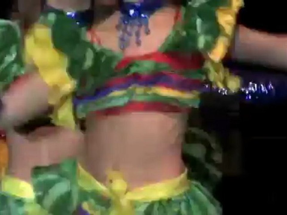 Revue Parisienne les Allumettes - Extraits du spectacle Voyage - 2012