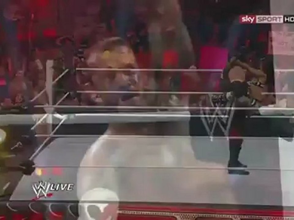 AJ Lee Kisses Kane WWE RAW