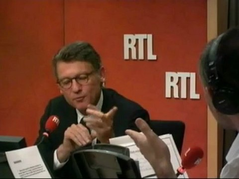 Rythmes scolaires, zonage des vacances, devoirs : Vincent Peillon face aux auditeurs dans RTL&Vous