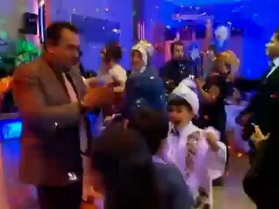 Nuevas normas para una tradición milenaria - El gobierno alemán quiere regular la circuncisión. | Berlín político