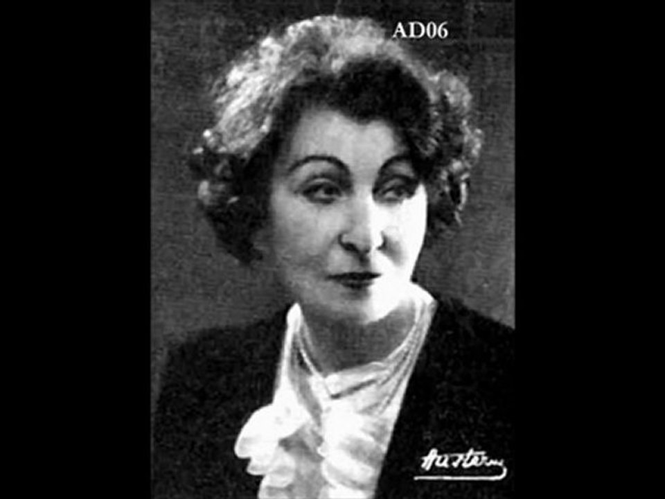 Interview à la radio d’Esther Lekain, chanteuse française   - Partie 2 – Fonds ADAM ‘’Documents sonores isolés’’