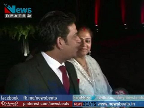 Aruna Irani & Ravi Kishan @ Amitabh Bachchan 70th Birthday 2012