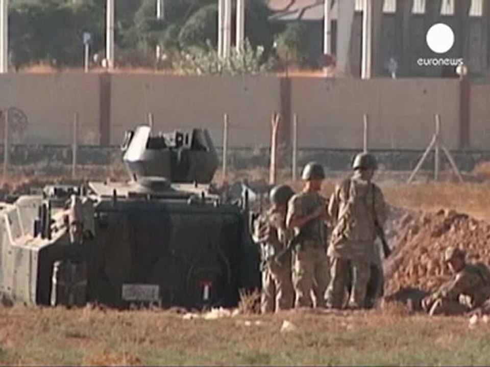 Turkey sends fighter jets to Syria border