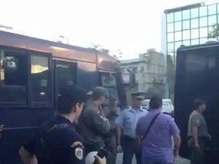 ΜΑΤ στο θέατρο "Χυτήριο"