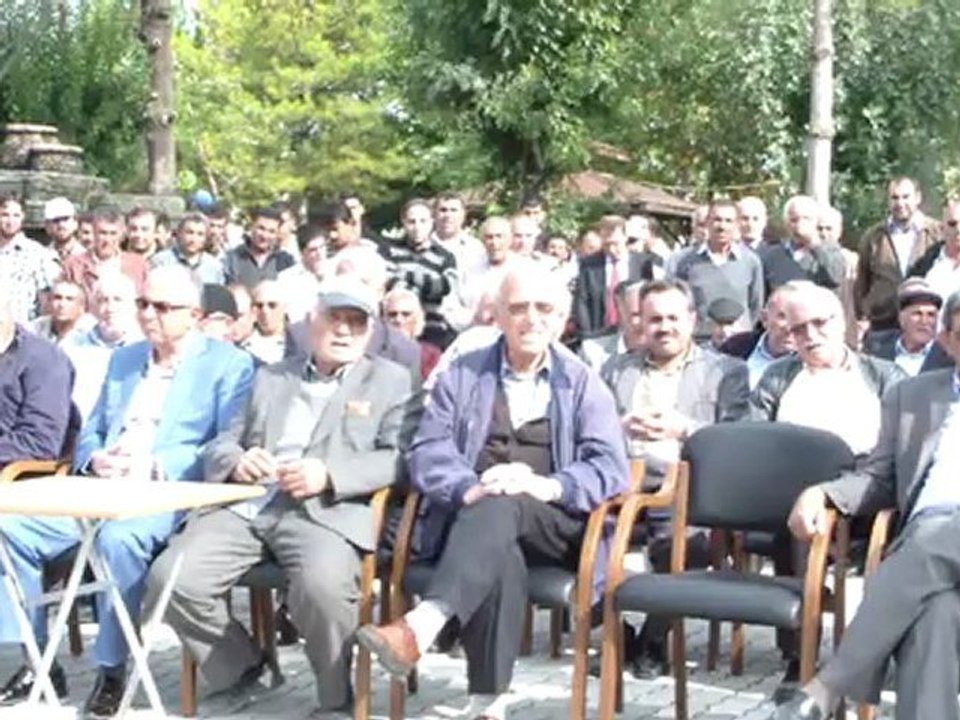 Cihanbeyli Yeniceoba Belediye Başkanı İlyas Kara İlçe olmak için yaptıklarını hemşehrilerine anlatı.