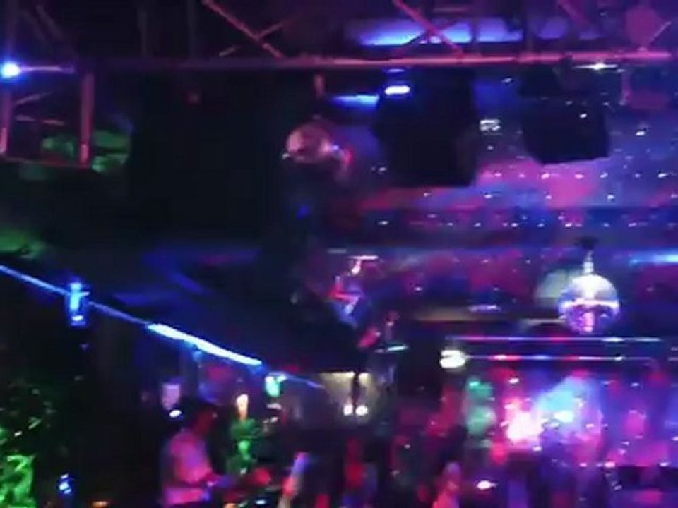 eglence mekani  dogumgunu bekarliga-veda partileri icin mukemmel eglence mekani lumiere mavigul arnhem Hollanda