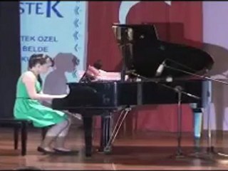 piyano kursu öğrencileri