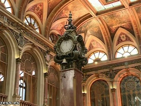 El Ibex 35 cierra en negativo con una caída del 1%