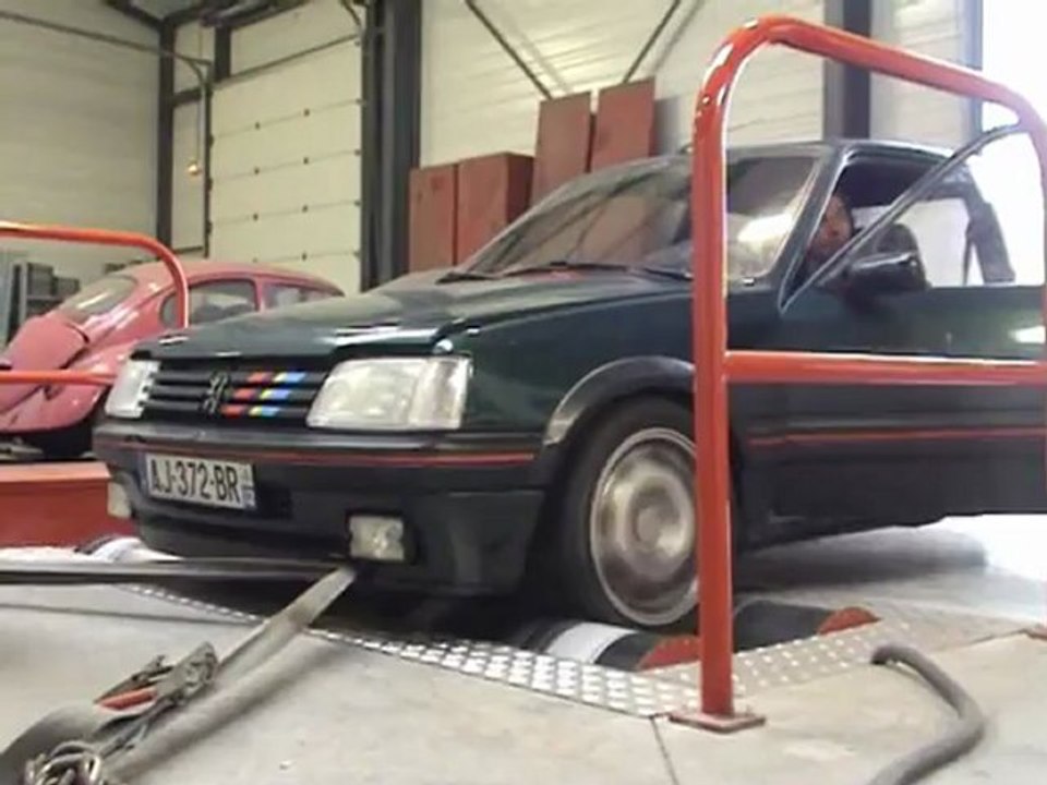 Passage au banc de MP Developpement de la 205 de Mamat52