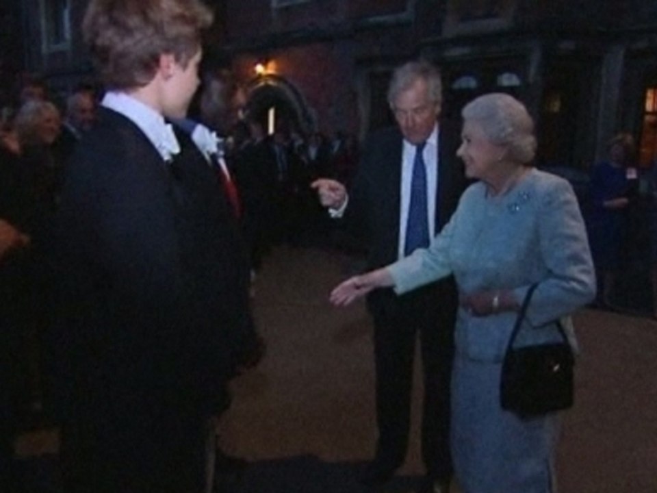 Queen Elizabeth cheered at Eton College