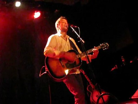 Louis Ville chante Y'en a marre de Léo Ferré à A Thou Bout d'Chant, Lyon, octobre 2012