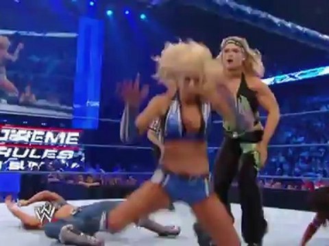 Beth Phoenix & Mickie James vs Michelle McCool & Layla HD