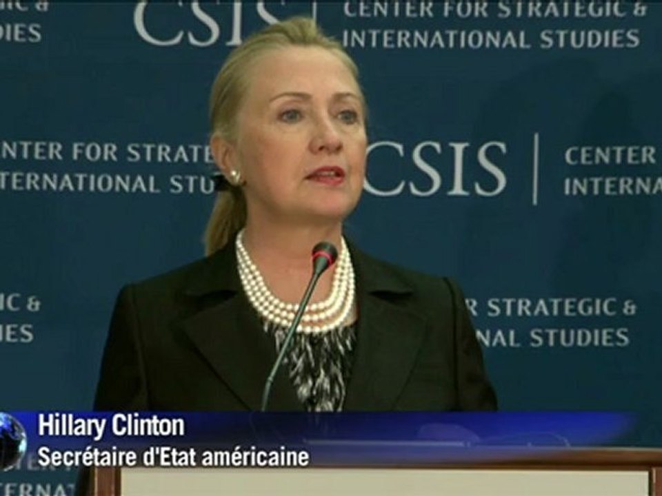 L'Amérique doit soutenir les démocratisations arabes selon Clinton