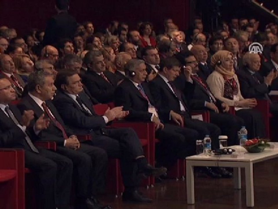 BM Suriye'de acizlik içinde