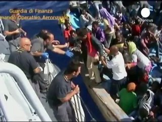 Lampedusa : plus de 400 migrants secourus par les...