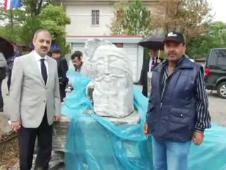 Orhun Anıtları Kaya Tuzuna İşleniyor