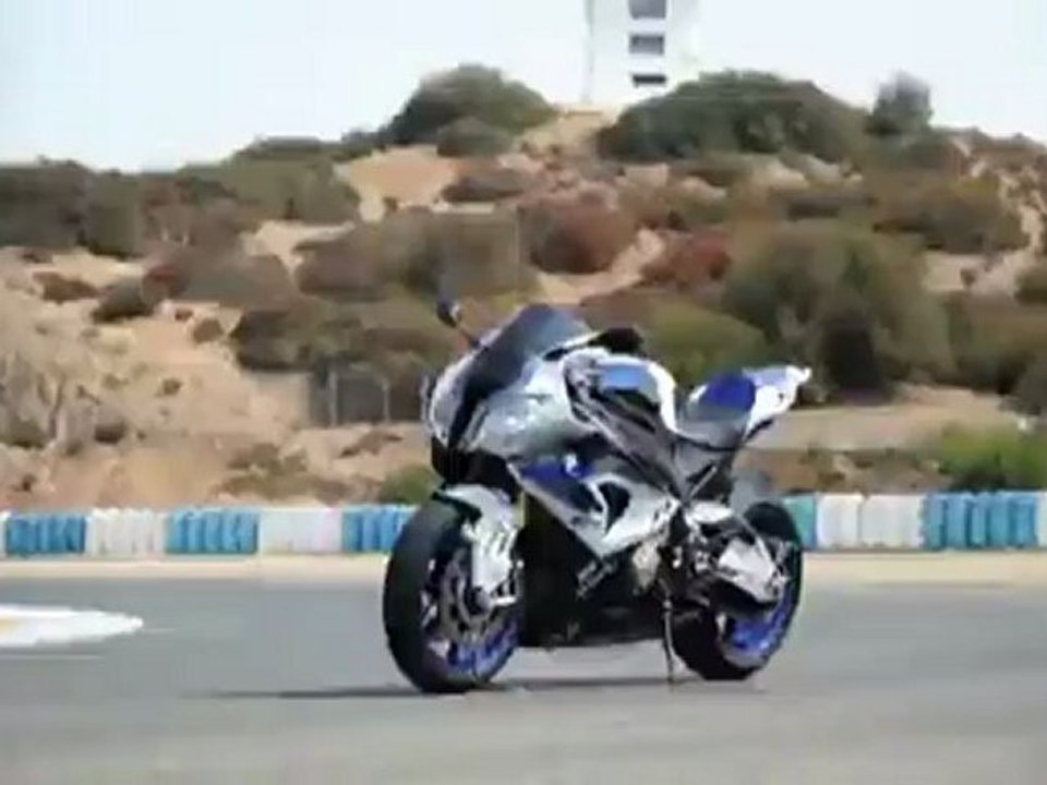 على الهامش: الدارجة النارية بي إم دابليو HP4 | عالم السرعة
