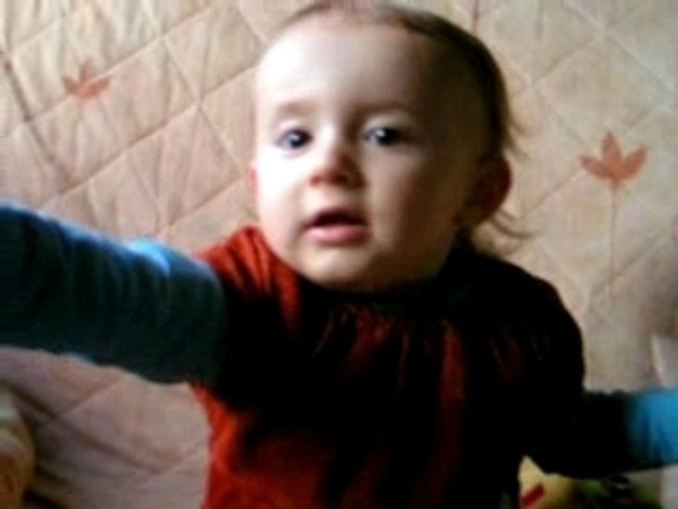 Bébé au téléphone