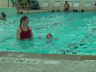 Clement a son cours de natation