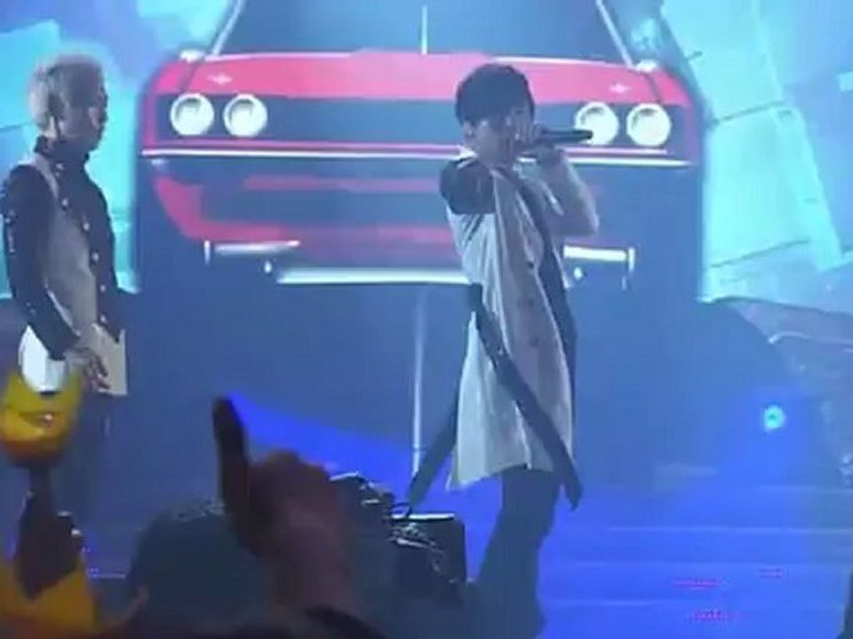 [ENGSUB] 2011 BIGBANG BIGSHOW CONCERT PART 1/3