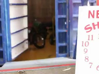 Классные трюки на шоссейном велосипеде