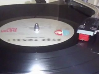 Ayşe Tunalı Zorla Güzellik Olmaz (Orjinal Plak Kayıt)