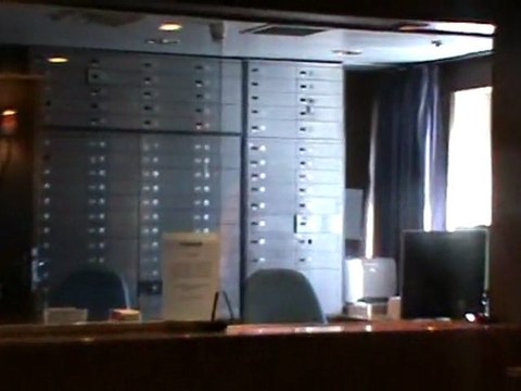 FTI Berlin Kreuzfahrten Rezeption und Ausflugsbüro Hubert und Matthias Die Fellas Mittelmeer Nordland rotes Meer