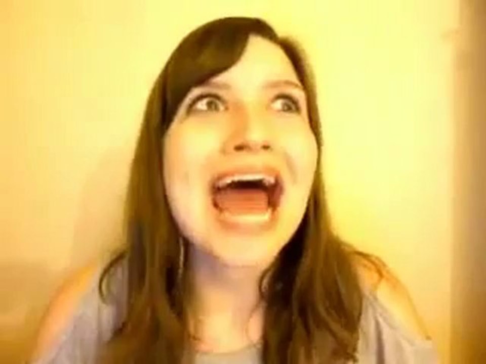 Ways to Get that First Kiss - Top 5 Ways Men Kill Attraction - The Tao of Badass