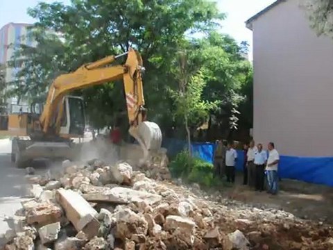 ORDU EVİ DUVARININ YILMASI VE YOL GENİŞLEME ÇALIŞMASI