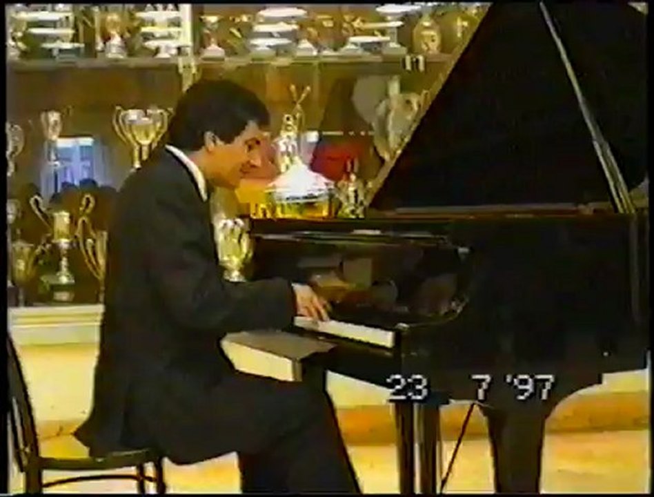 Rosario Ruggiero interpreta F. Chopin Notturno op. 9 n. 2