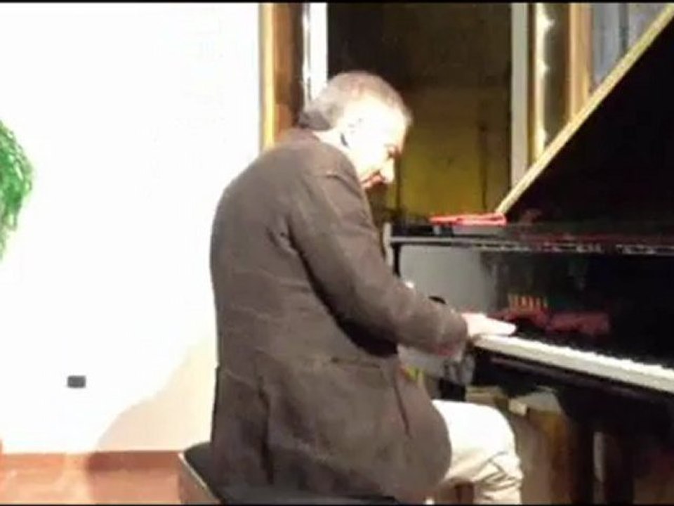 Rosario Ruggiero interpreta F. Chopin Valzer op. 69 n. 1