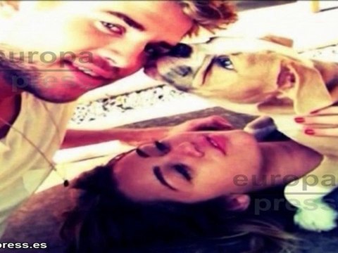 Miley Cyrus cuenta cómo le pidió matrimonio Hemsworth