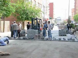 MARDİN YOLU ÖZEL IDARE PARKE DÖŞEME (26)04-05-2010