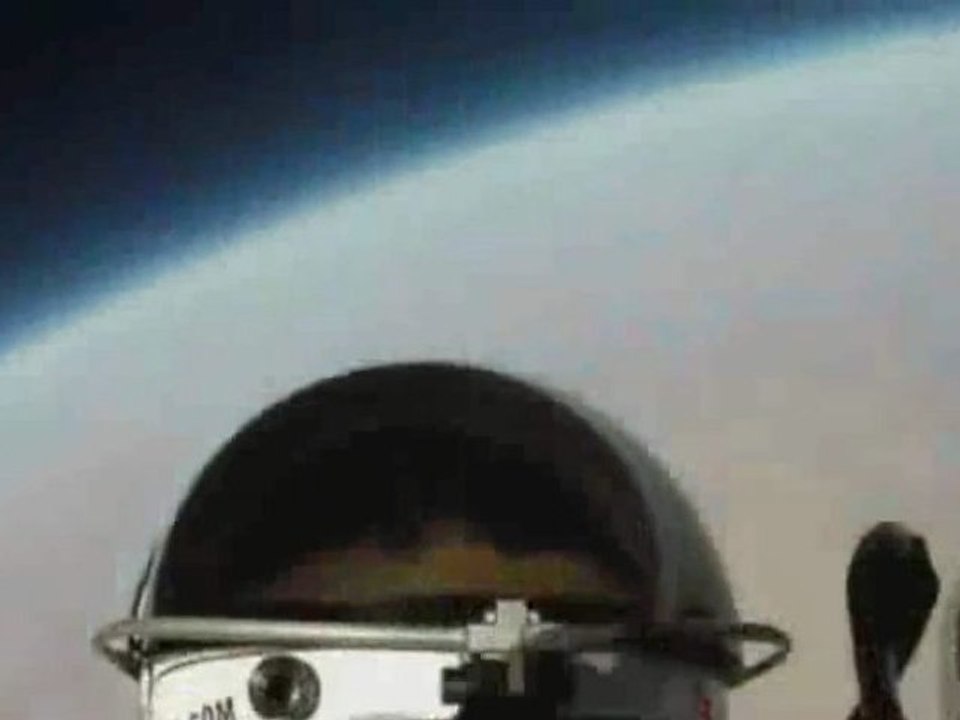Le saut de Felix Baumgartner en caméra embarquée