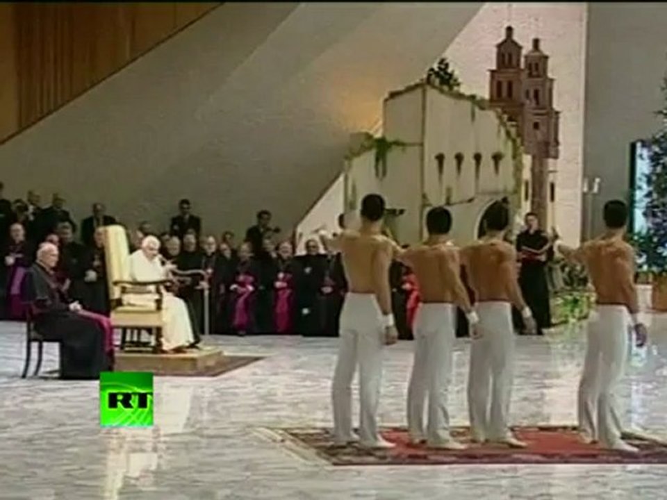 Acrobats strip for Pope Benedict XVI, perform topless in Vatican