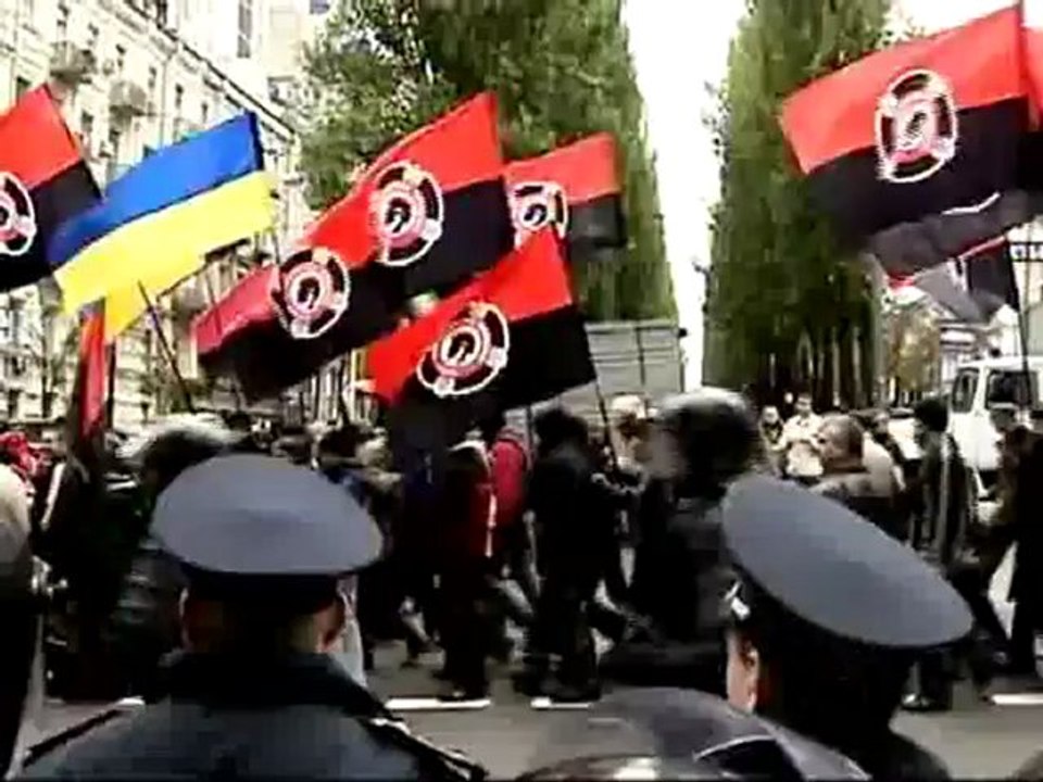 Keiser Report - Markets! Finance... Goldman Sachs! (E38)